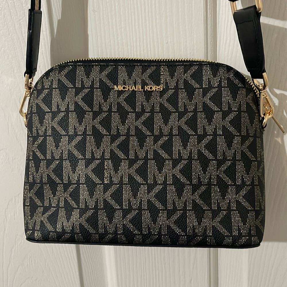 Brand new MICHAEL KORS crossbody bag